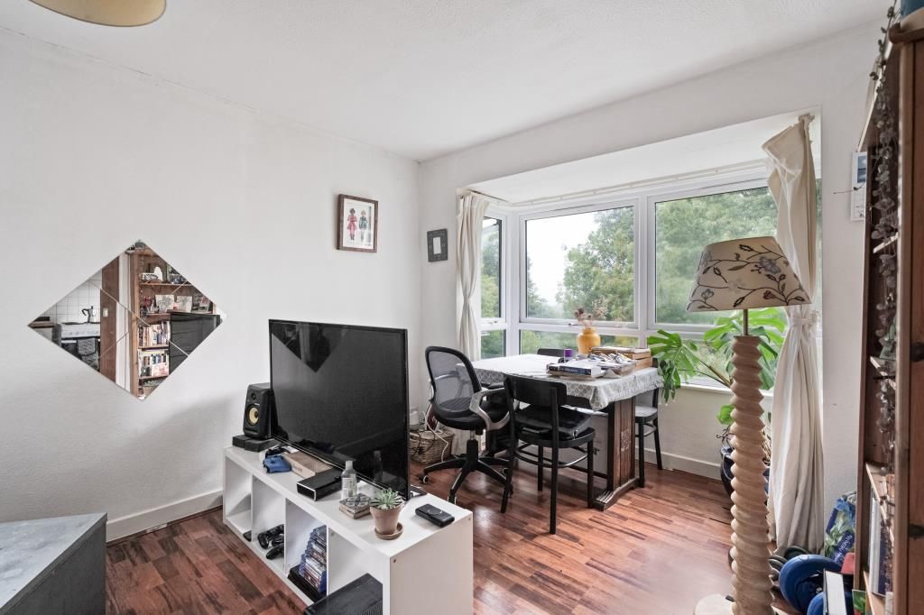 Property photo 3 of 10 Dining Area
