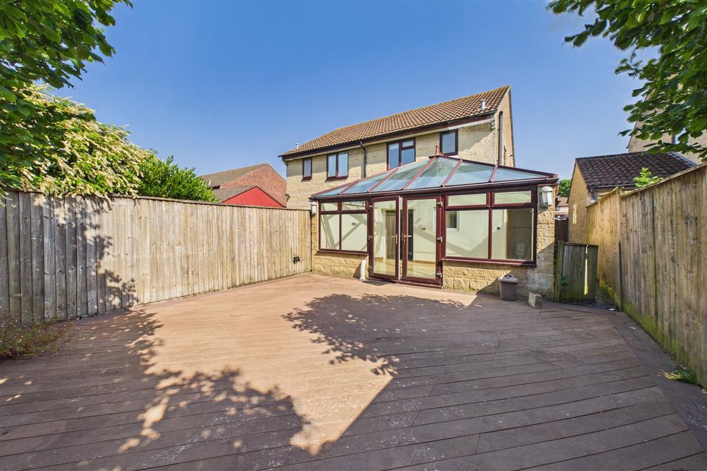 Property photo 2 of 30 6 Briarside Road, Brentry, Bristol Bs10 6Ja | Free