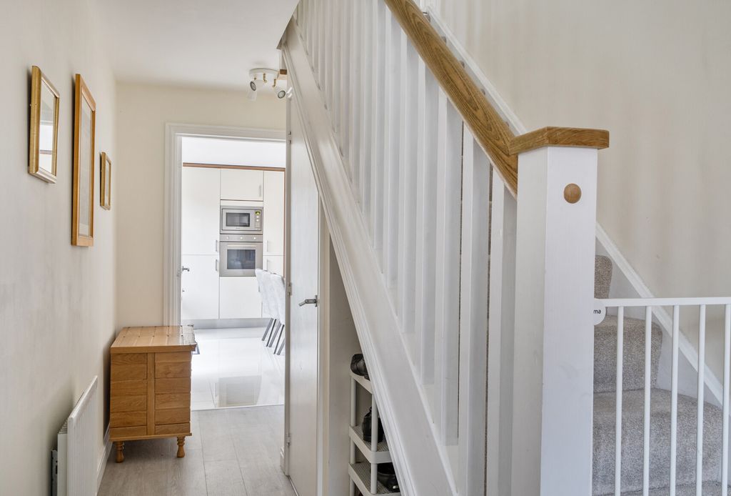 Property photo 2 of 23 1421869-9-69Ab179...