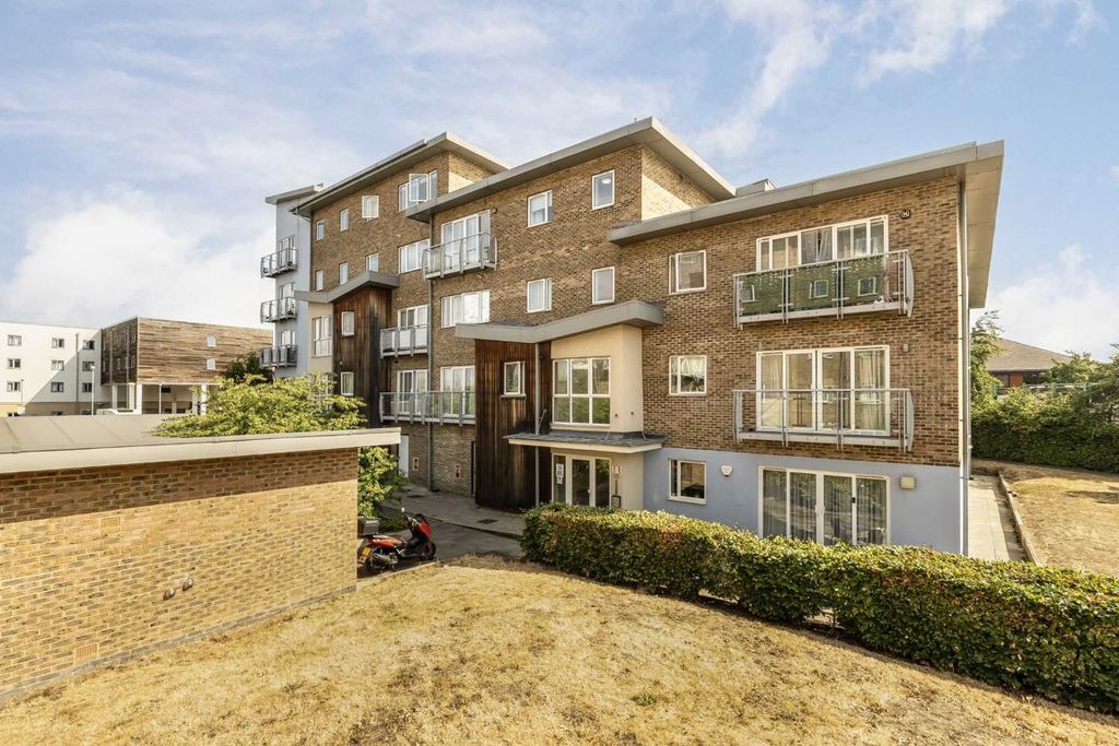 Property photo 1 of 6