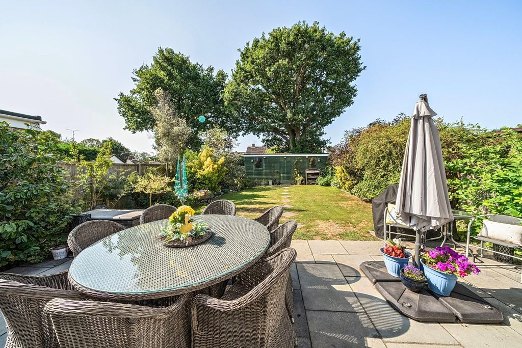 Property photo 2 of 17 15-1339934-5-689Efc9070Acb-15.Jpg