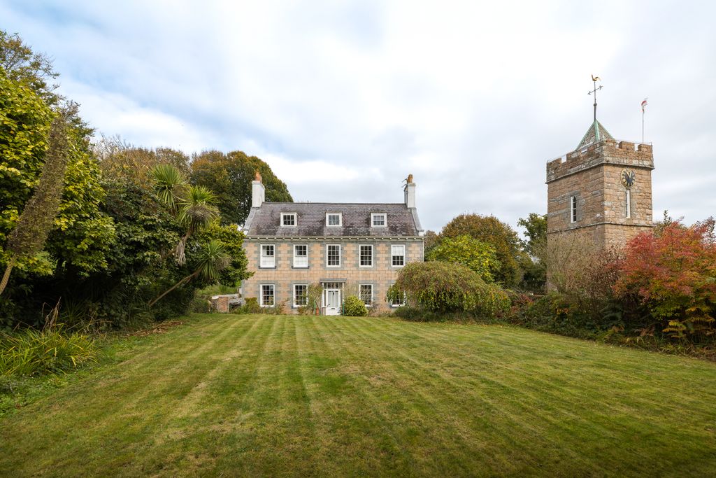 Property photo 1 of 20