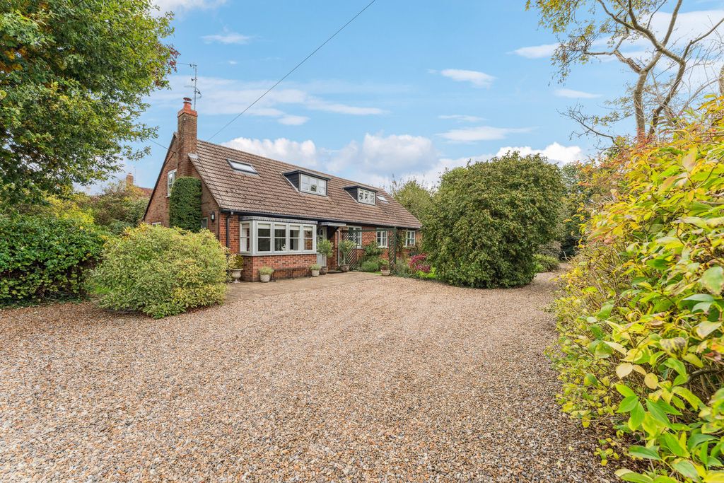 Property photo 1 of 37