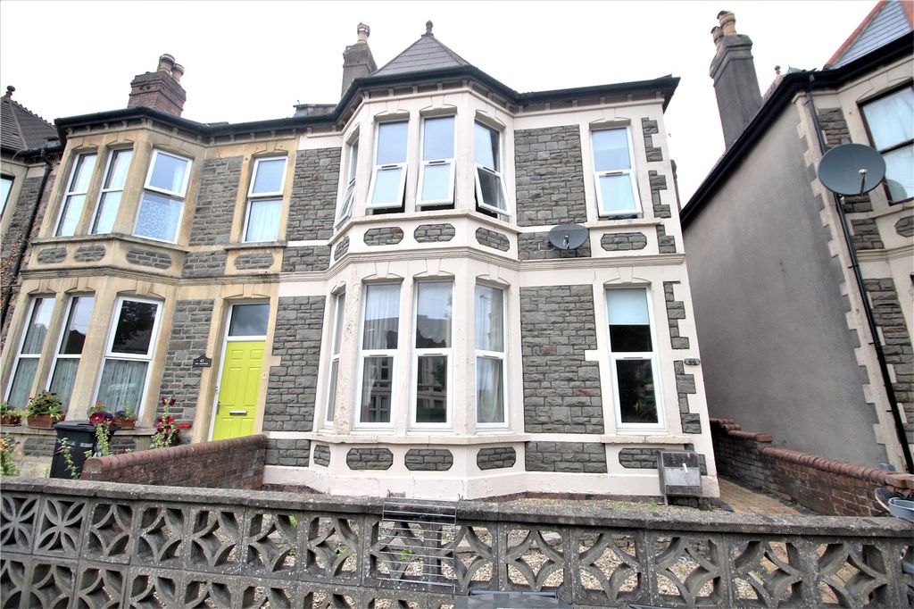 Property photo 1 of 16 Picture No. 10