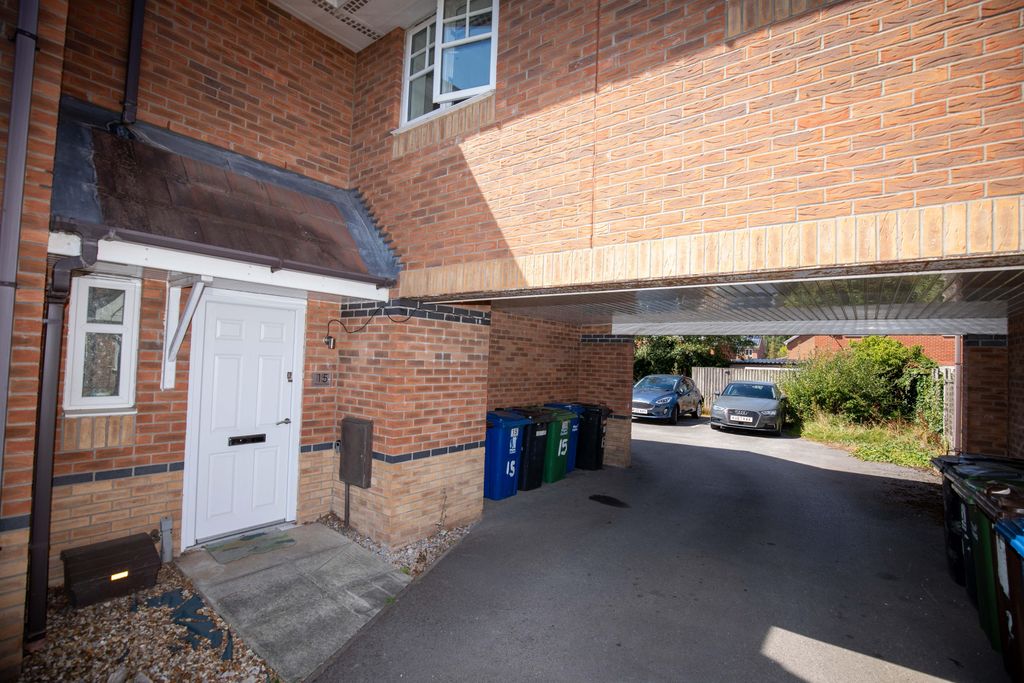 Property photo 1 of 21
