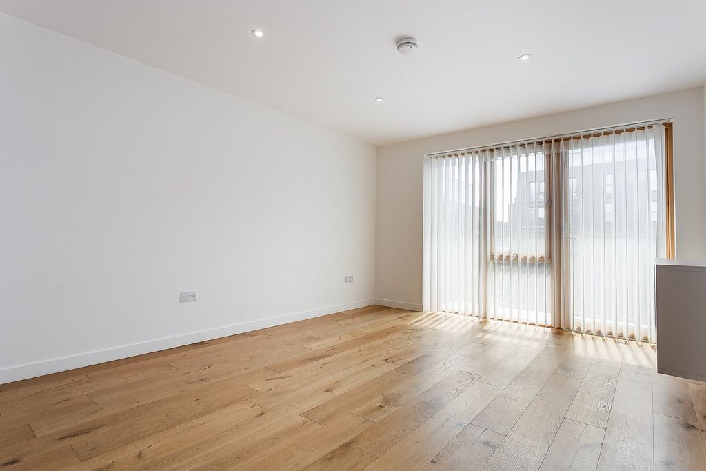 Property photo 3 of 31
