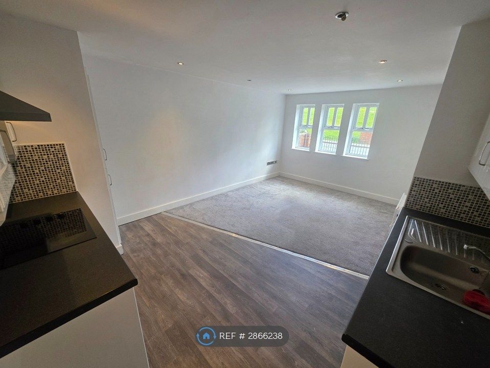 Property photo 2 of 9