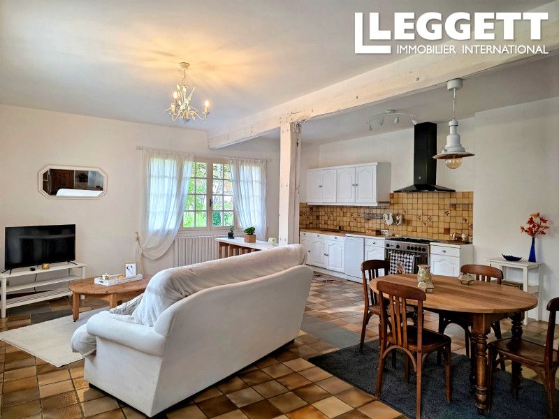 Property photo 2 of 10