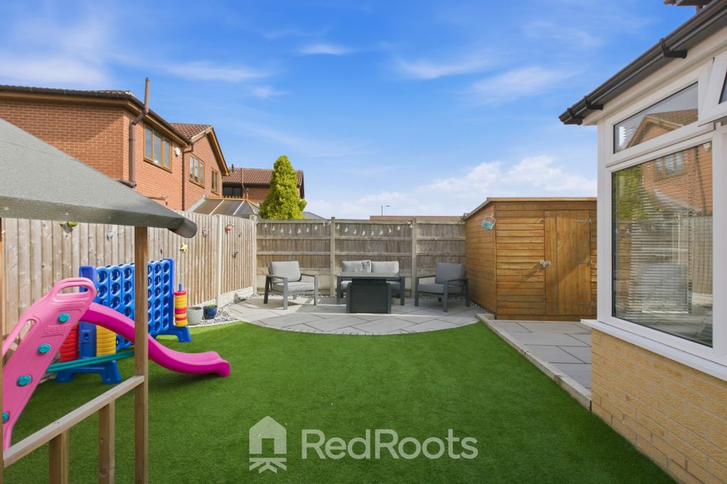 Property photo 2 of 32 3853904