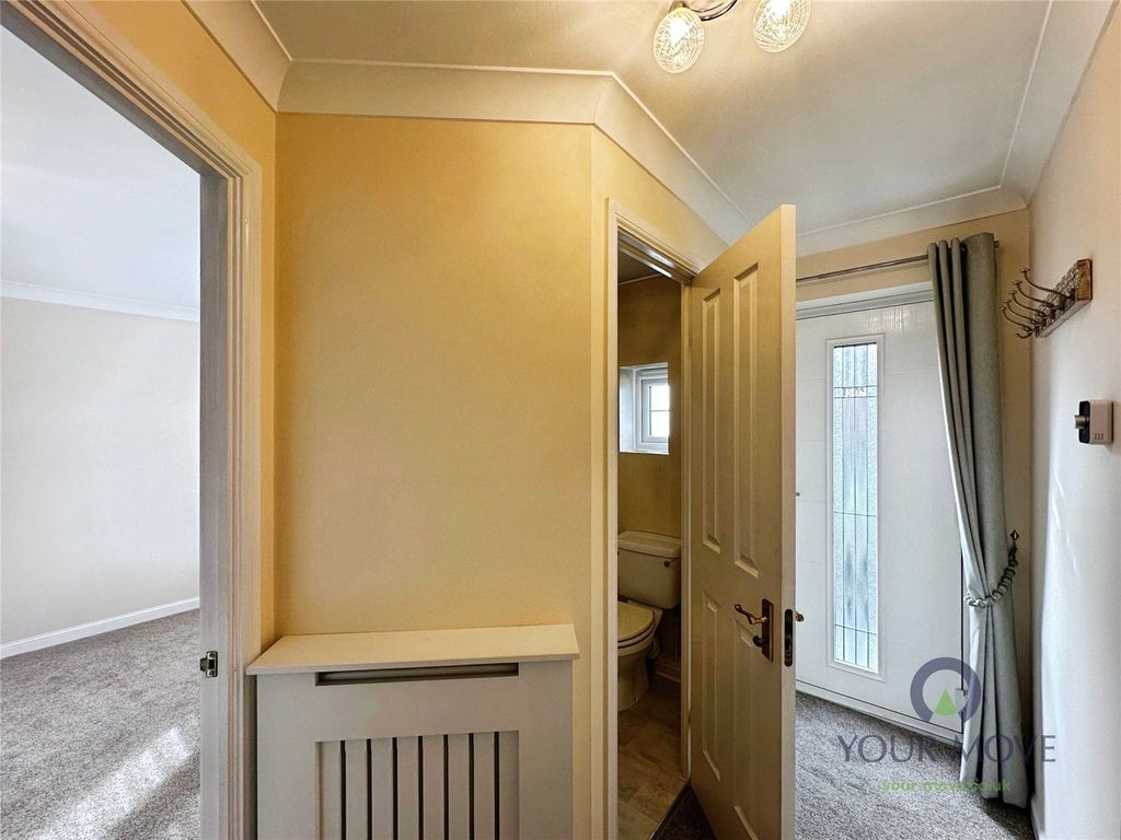 Property photo 3 of 28 Hallway