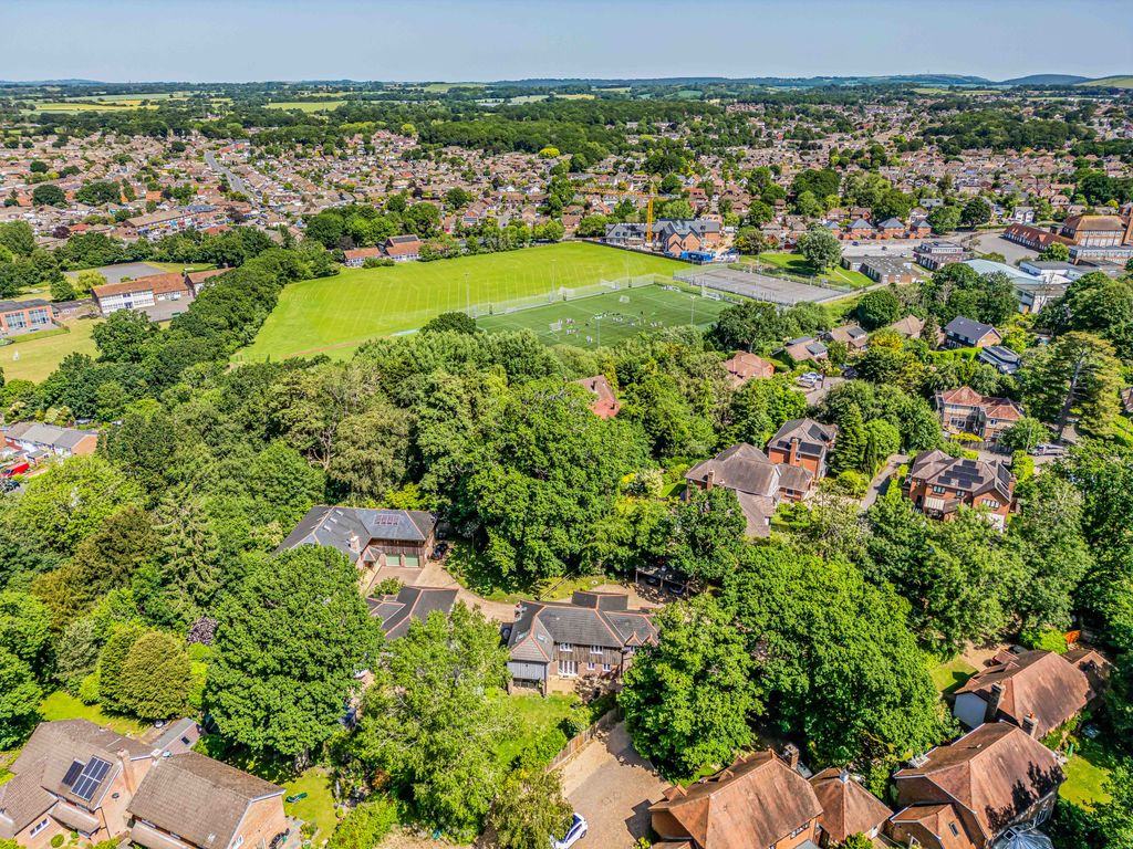 Property photo 3 of 43 Kingswood House-Aerials-Small-Porticomarketing-Fin