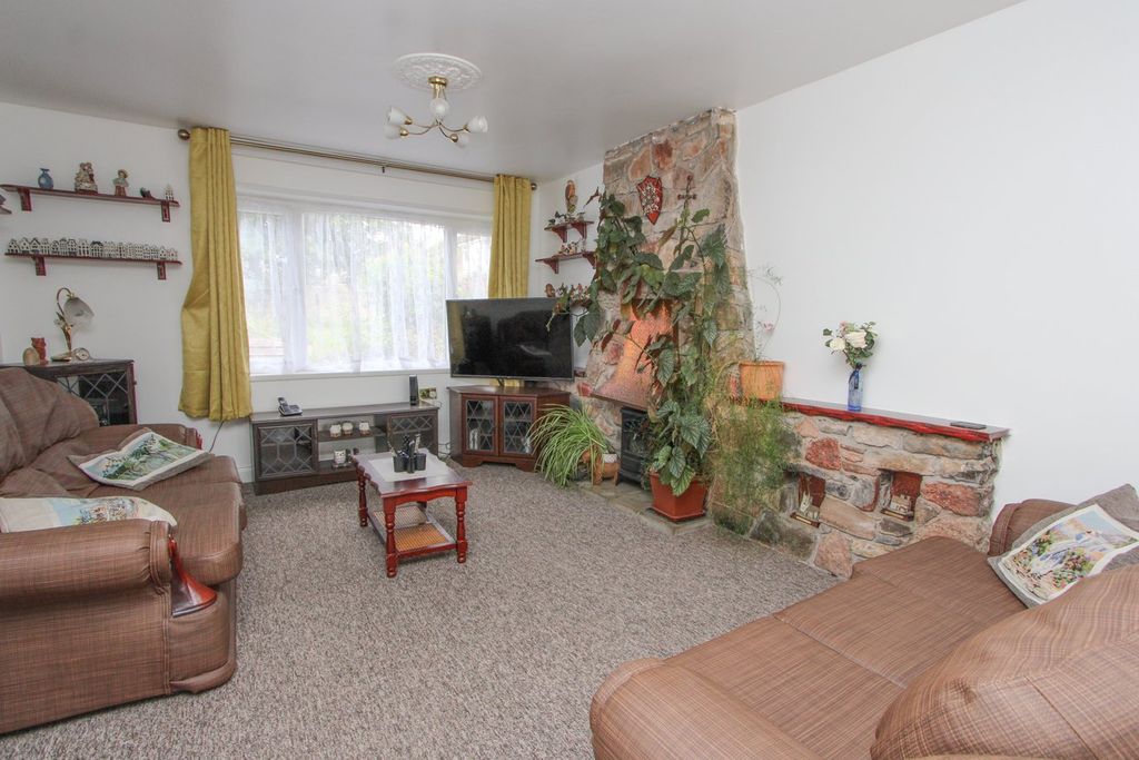 Property photo 3 of 21
