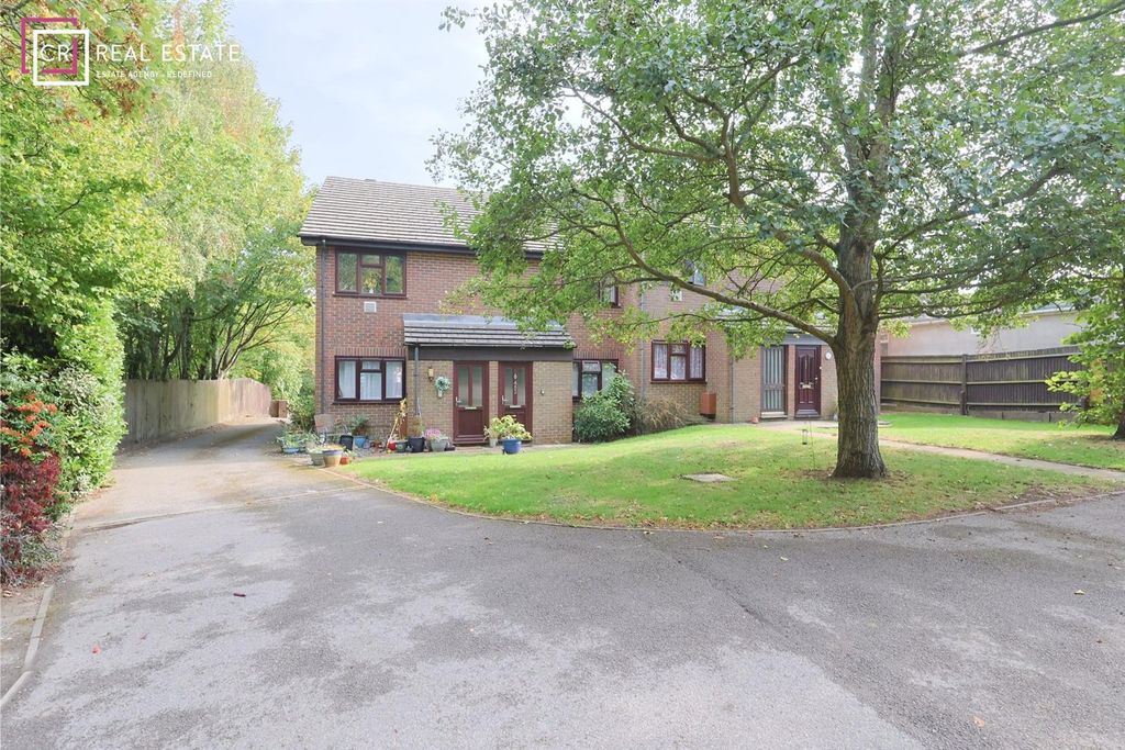 Property photo 1 of 7 External