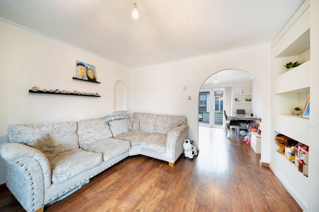 Property photo 2 of 15