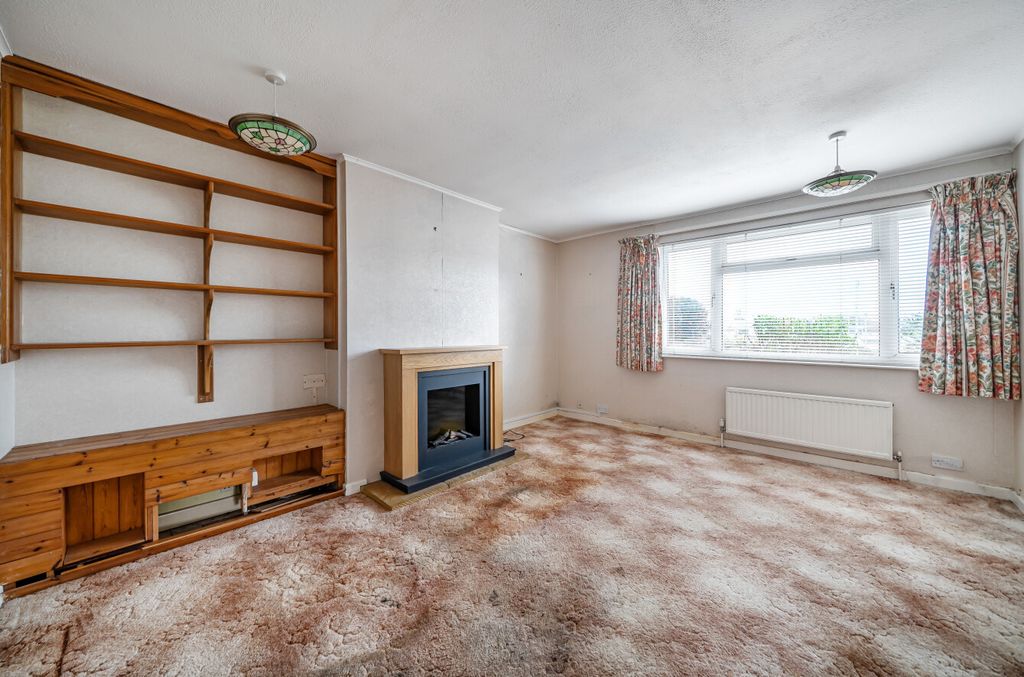 Property photo 3 of 15 1373074-7-690B5B4...