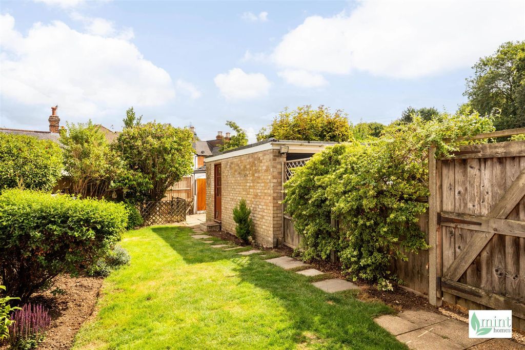 Property photo 2 of 18 Canford Drive - Watermark-17.Jpg