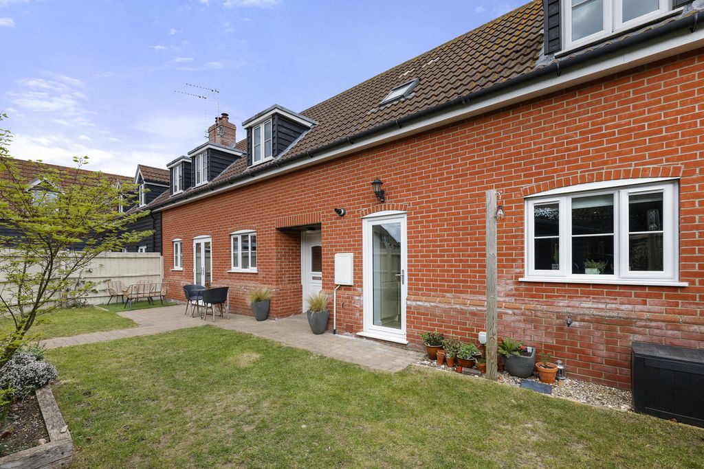 Property photo 1 of 27