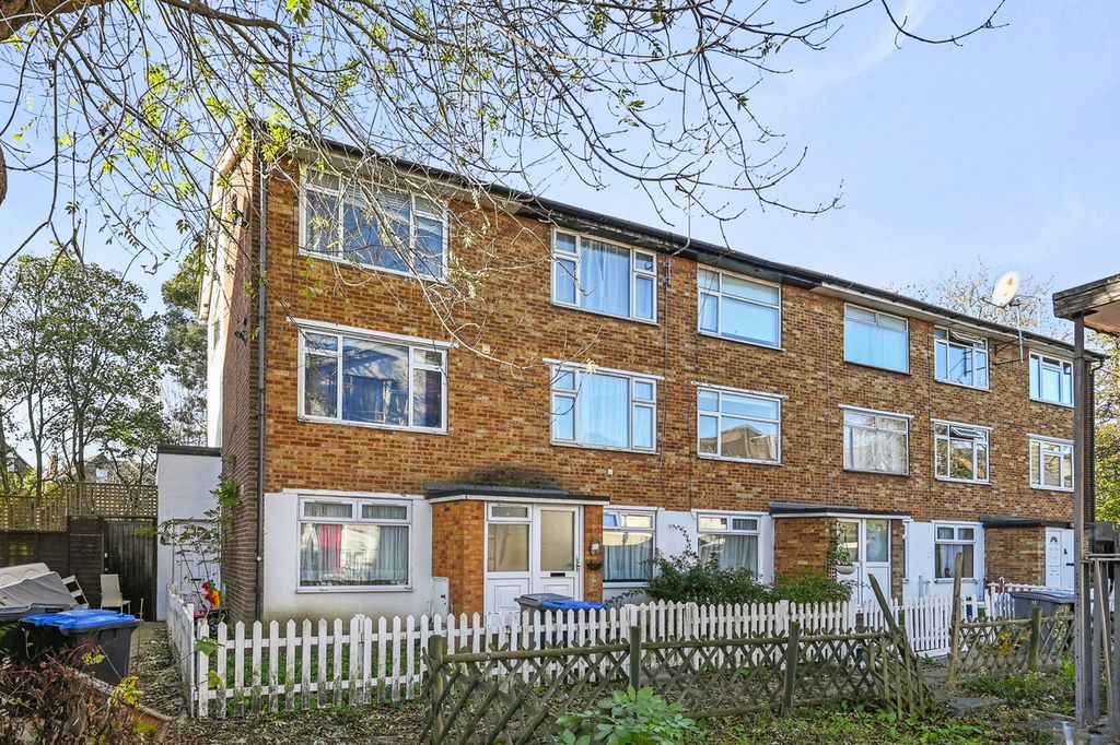 Property photo 2 of 9