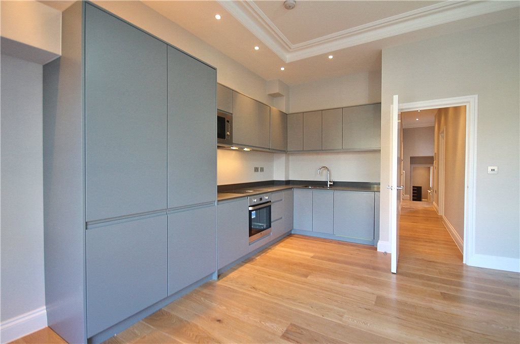 Property photo 2 of 6 Kitchen