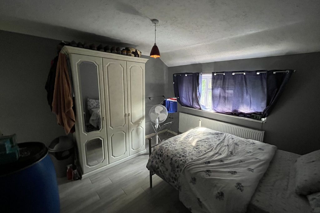 Property photo 3 of 6