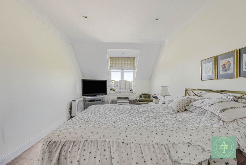 Additional image 36 of 3 bed flat for saleClaremont Heights, Enfield EN2