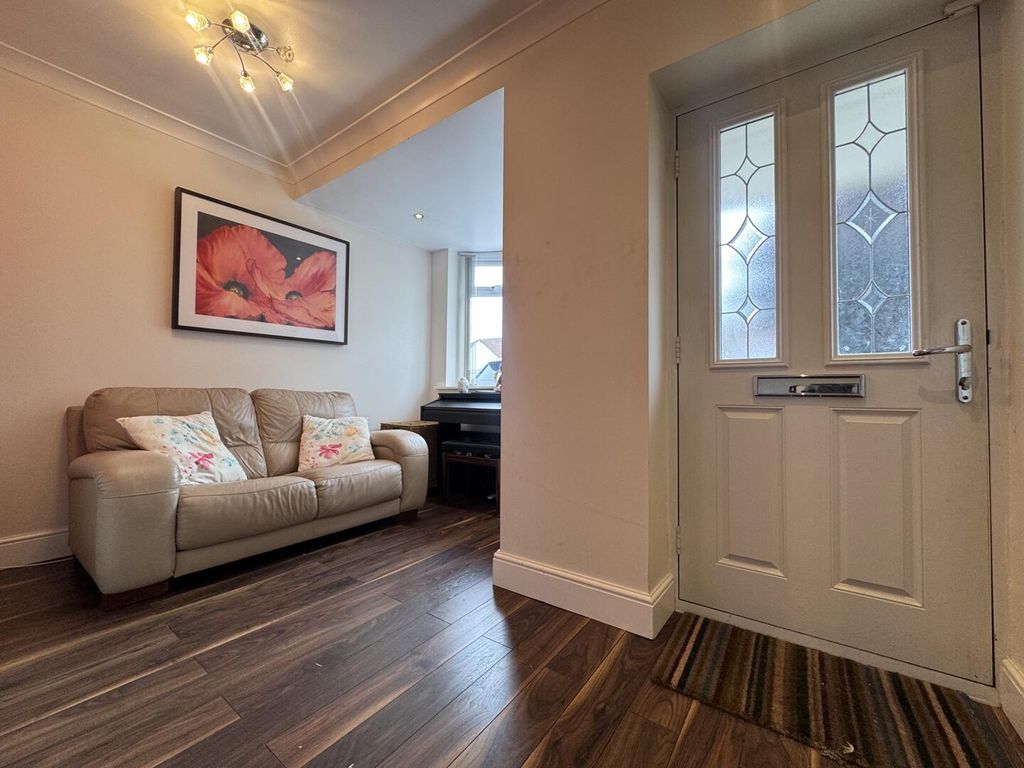 Additional image 15 of 3 bed semi-detached house for saleGordon Road, Grays RM16