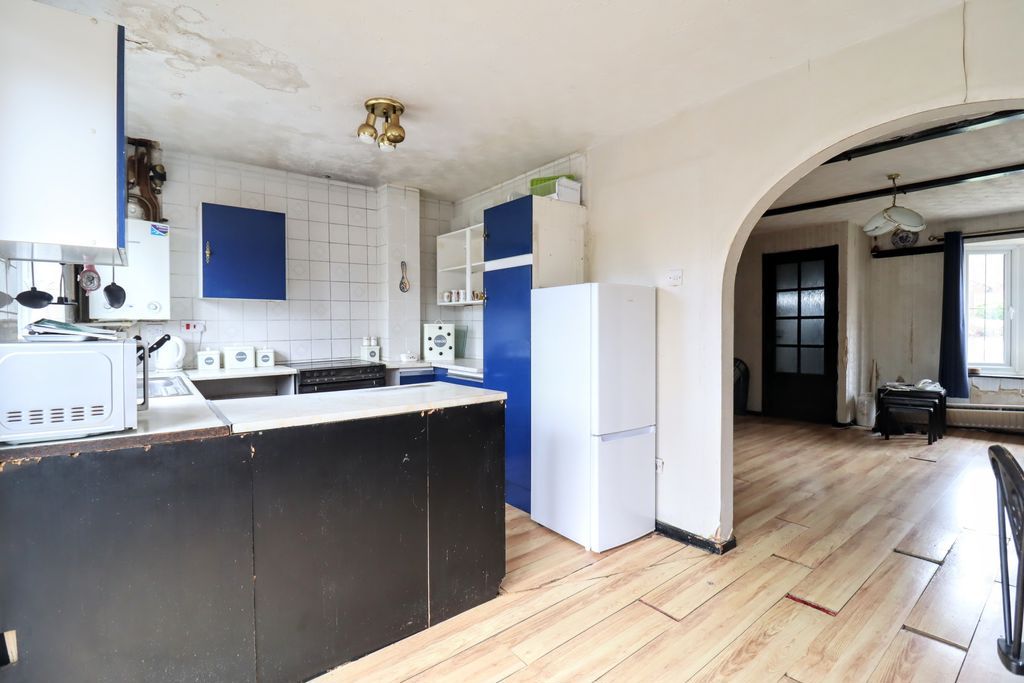 Property photo 3 of 12 Kitchen/Diner