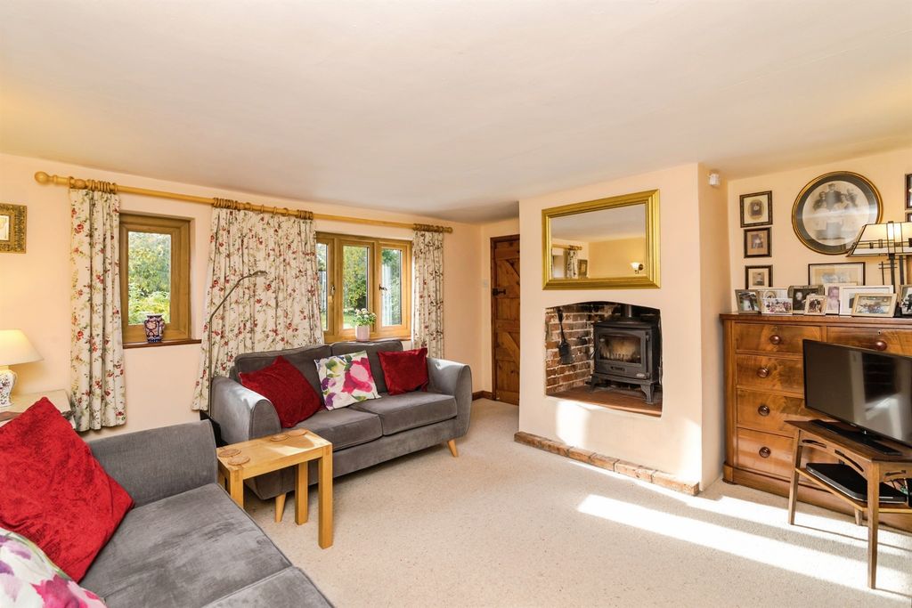 Property photo 2 of 21