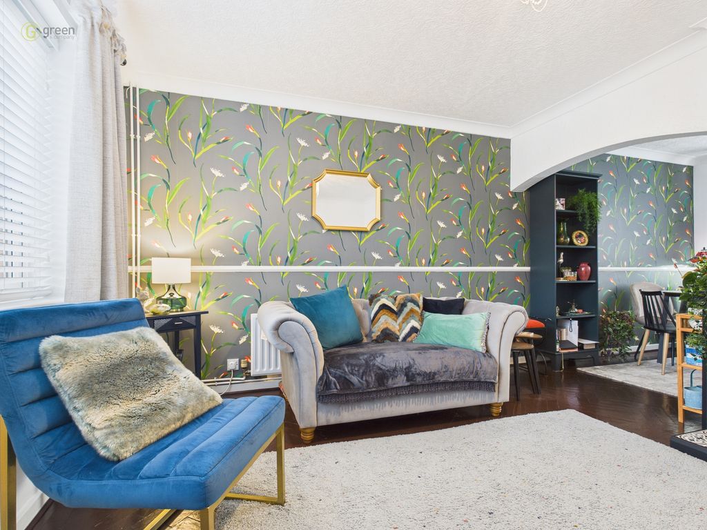 Property photo 2 of 28