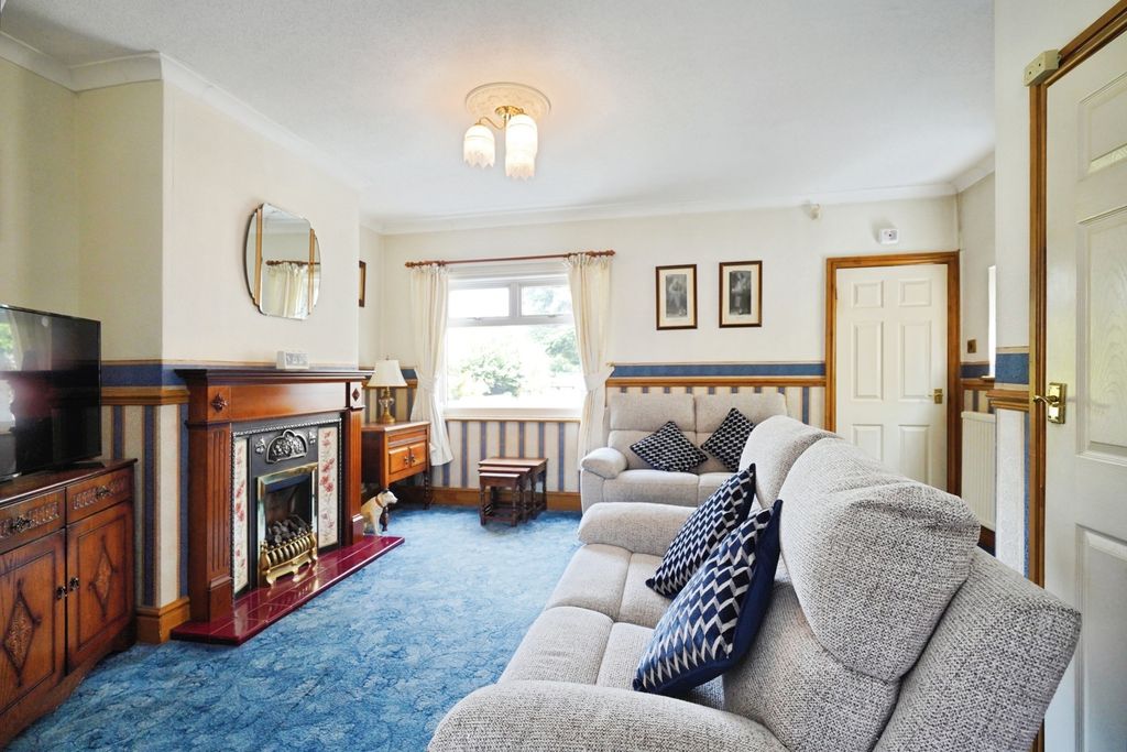 Property photo 2 of 19 Pbox-Img.Jpg