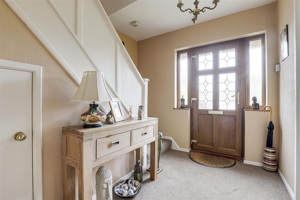 Property photo 2 of 19 3718.Jpg