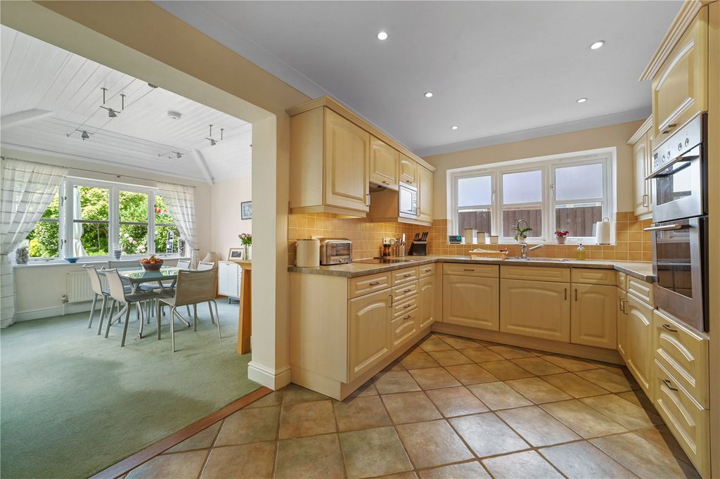 Property photo 2 of 39 Kitchen