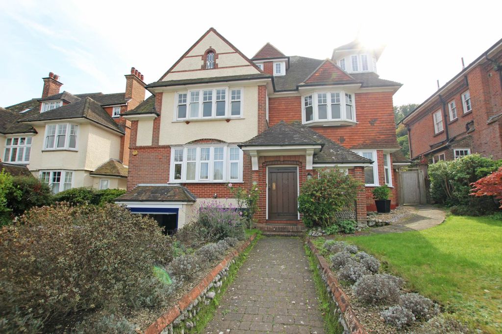 Property photo 1 of 21