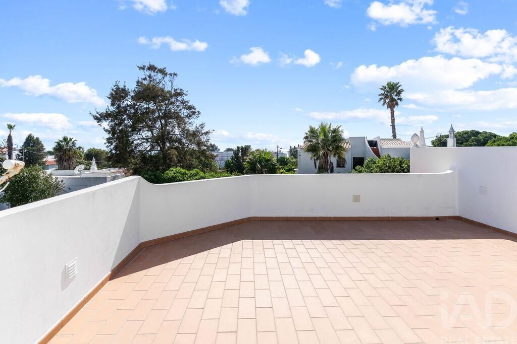 Property photo 2 of 26