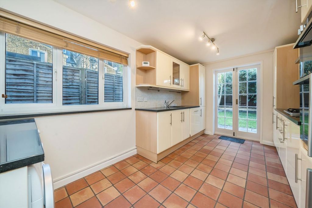 Property photo 3 of 7