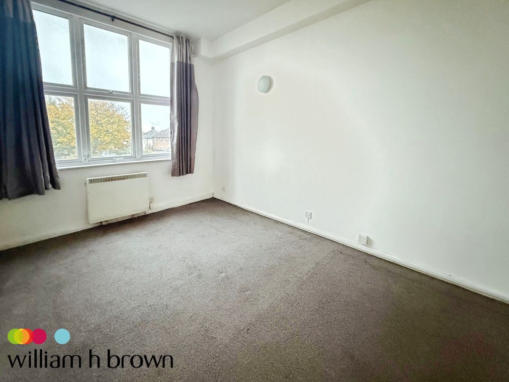 Property photo 2 of 13 Image