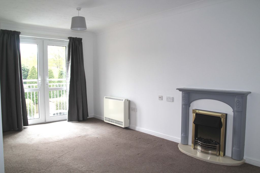 Property photo 2 of 12 Living Room