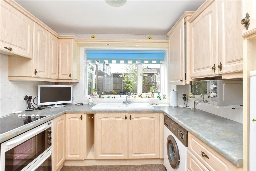 Property photo 3 of 10 Kitchen/Breakfast Room