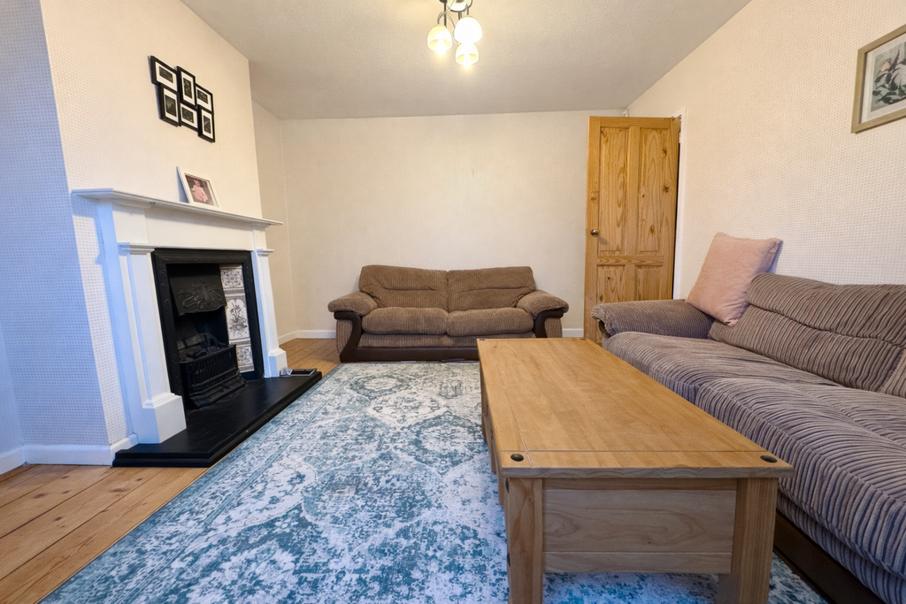 Property photo 1 of 16 Living Room