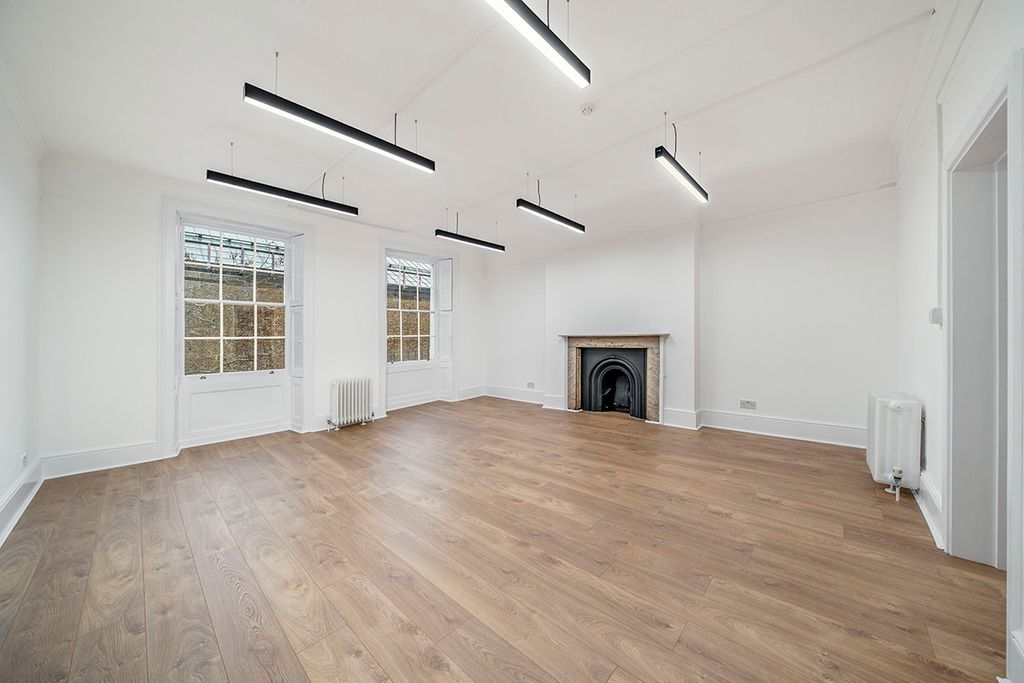 Property photo 3 of 10 Picture 3