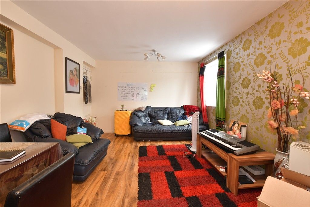 Property photo 1 of 6 Lounge/Dining Room