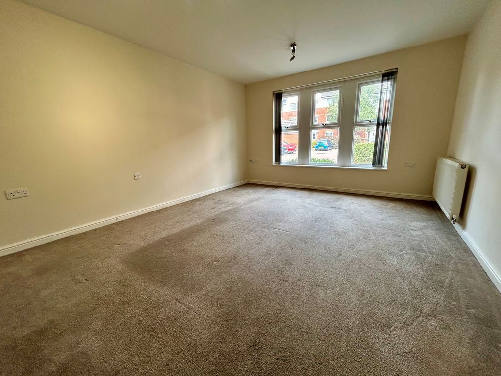 Property photo 3 of 8