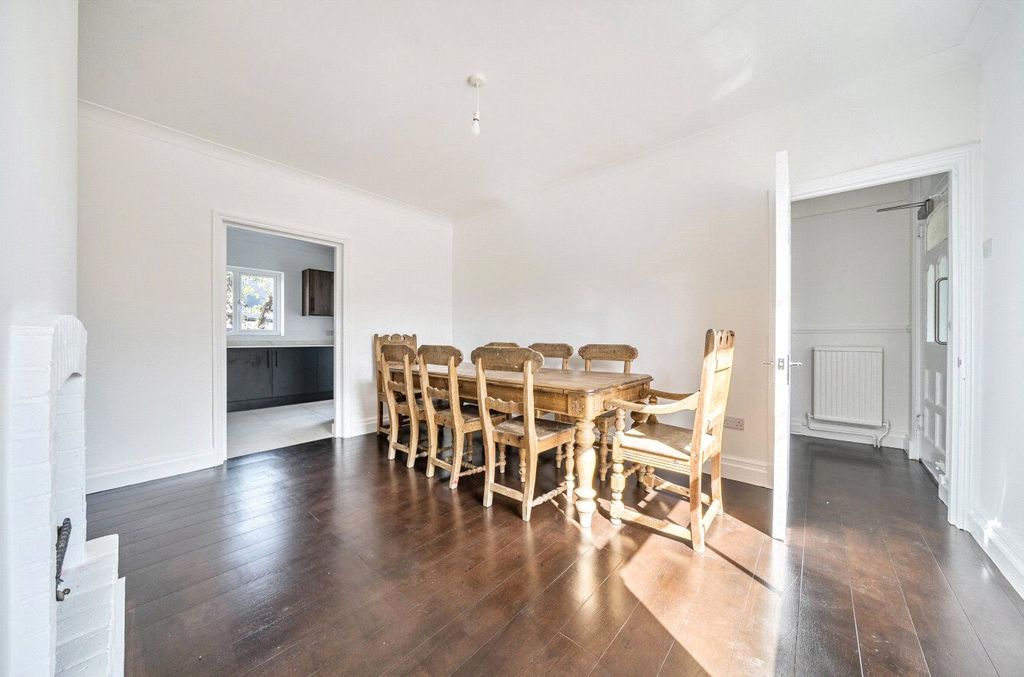 Property photo 3 of 23 1350771-18-68c2cd...