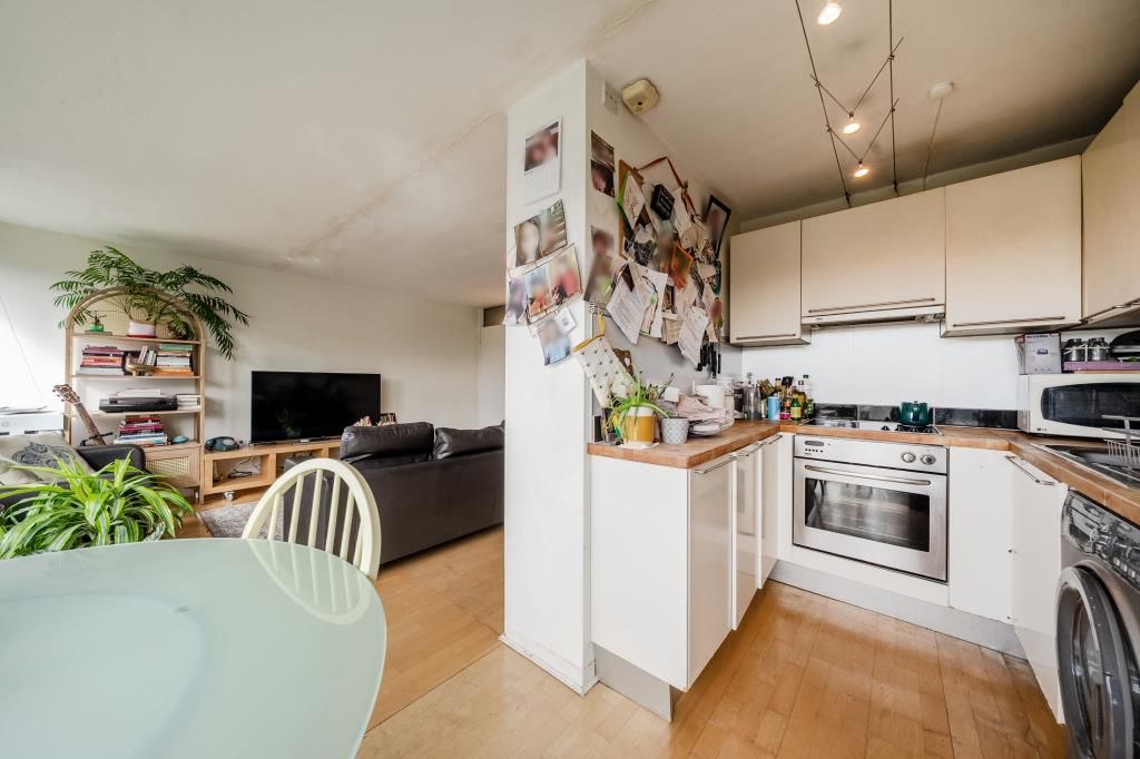 Property photo 2 of 16 Kitchen