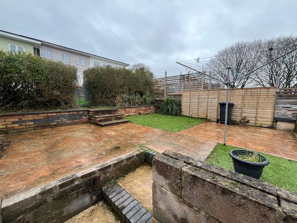 Property photo 3 of 23