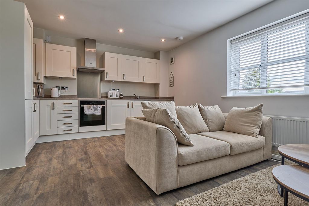 Property photo 2 of 11 Open Plan Kitchen/Dining/Living Area