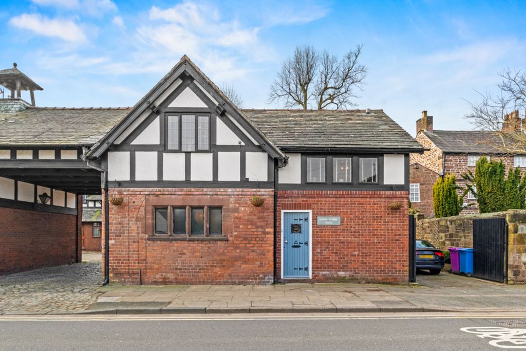 Property photo 1 of 29