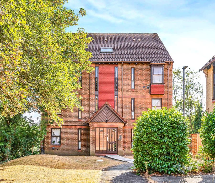 Property photo 1 of 9