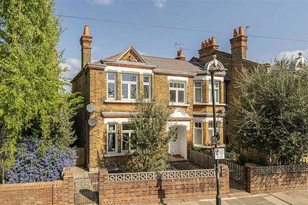 Property photo 1 of 6