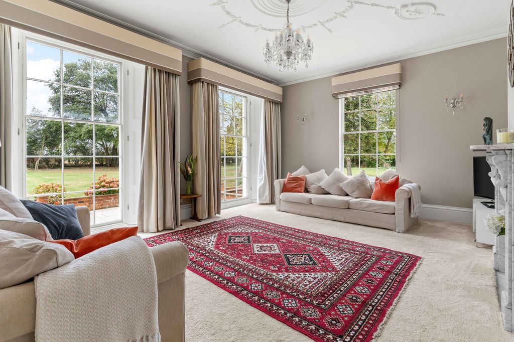 Property photo 3 of 68